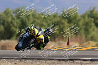 media/Nov-06-2022-SoCal Trackdays (Sun) [[208d2ccc26]]/Turn 7 Set 2 (1050am)/